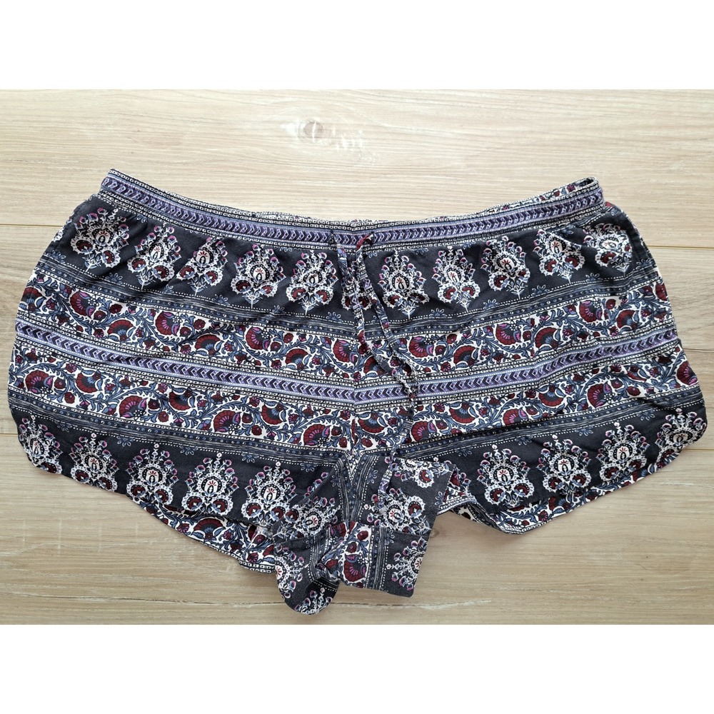 American Eagle Outfitters Boho Paisley Floral Shorts‎ Viscose Size XL